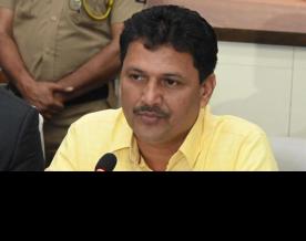 Maharashtra govt to provide free cancer vaccine for girls, takes precautions against bird flu